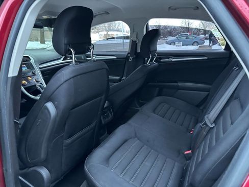 Used 2014 Ford Fusion SE image 19