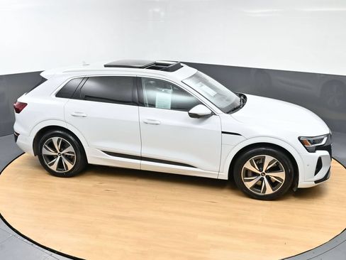 Used 2024 Audi Q8 e-tron Premium Plus w/ Premium Plus Package AWD/4WD image 48
