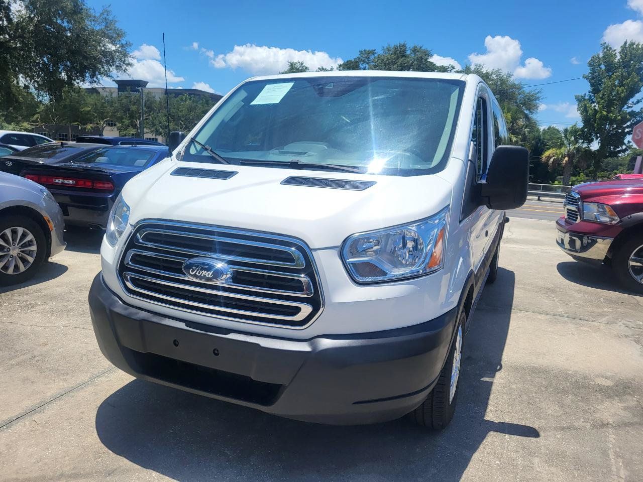 Used 2016 Ford Transit 350 XLT RWD image 3