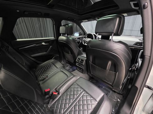 Used 2020 Audi SQ5 Premium Plus w/ Premium Plus Package image 47