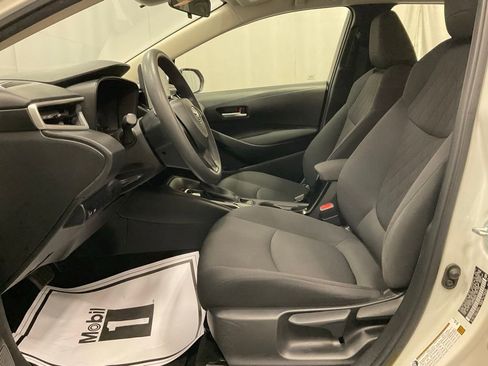 Used 2020 Toyota Corolla LE image 12