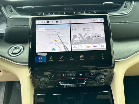 New 2025 Jeep Grand Cherokee L Limited w/ Luxury Tech Group II image 18