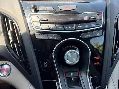 Used 2025 Acura RDX SH-AWD w/ Technology Package image 11