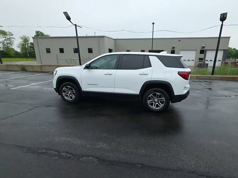 Used 2025 GMC Terrain Elevation AWD/4WD image 3