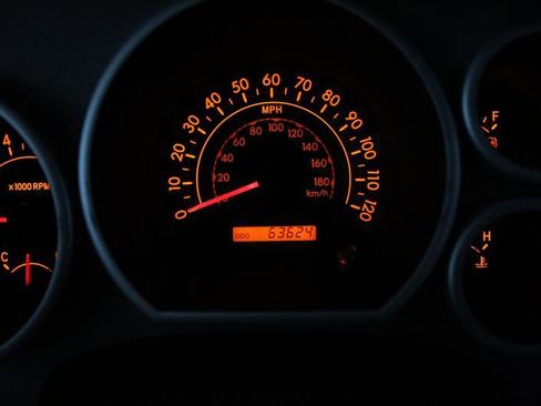 Used 2012 Toyota Tundra 2WD CrewMax w/ SR5 Pkg image 17