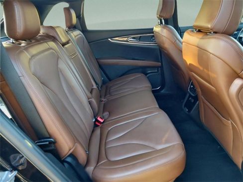 Used 2021 Lincoln Nautilus Reserve image 31