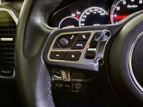 Used 2023 Porsche Cayenne Turbo AWD/4WD image 14