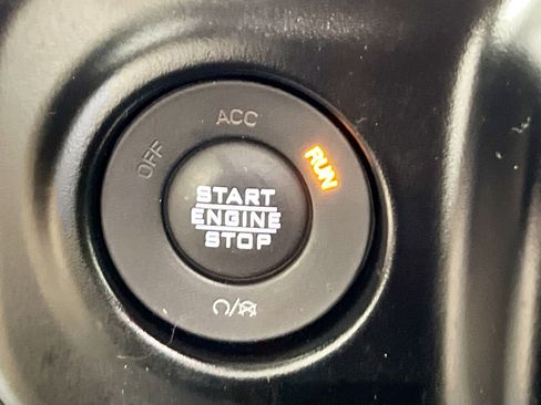 Used 2022 Jeep Gladiator Rubicon AWD/4WD image 24