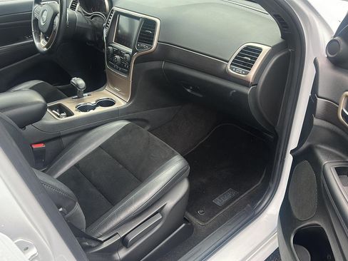 Used 2015 Jeep Grand Cherokee Altitude AWD/4WD image 10