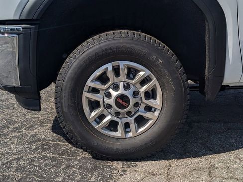 New 2026 GMC Sierra 2500 Pro w/ Convenience Package AWD/4WD image 17
