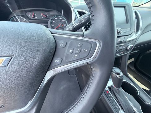 Used 2018 Chevrolet Equinox LT FWD image 15