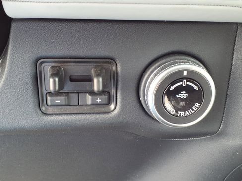 Used 2025 Lincoln Navigator L Black Label image 19