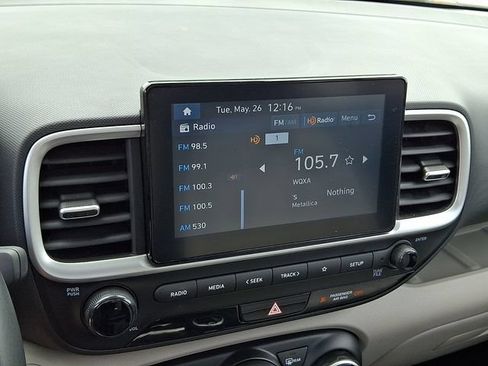 Certified 2025 Hyundai Venue SEL FWD image 23