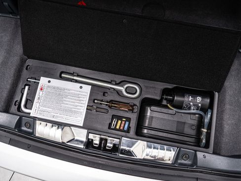 Used 2013 Ferrari California image 44