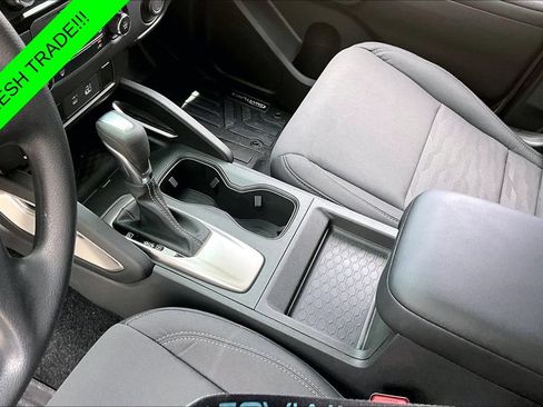 Used 2024 Nissan Frontier SV RWD image 18