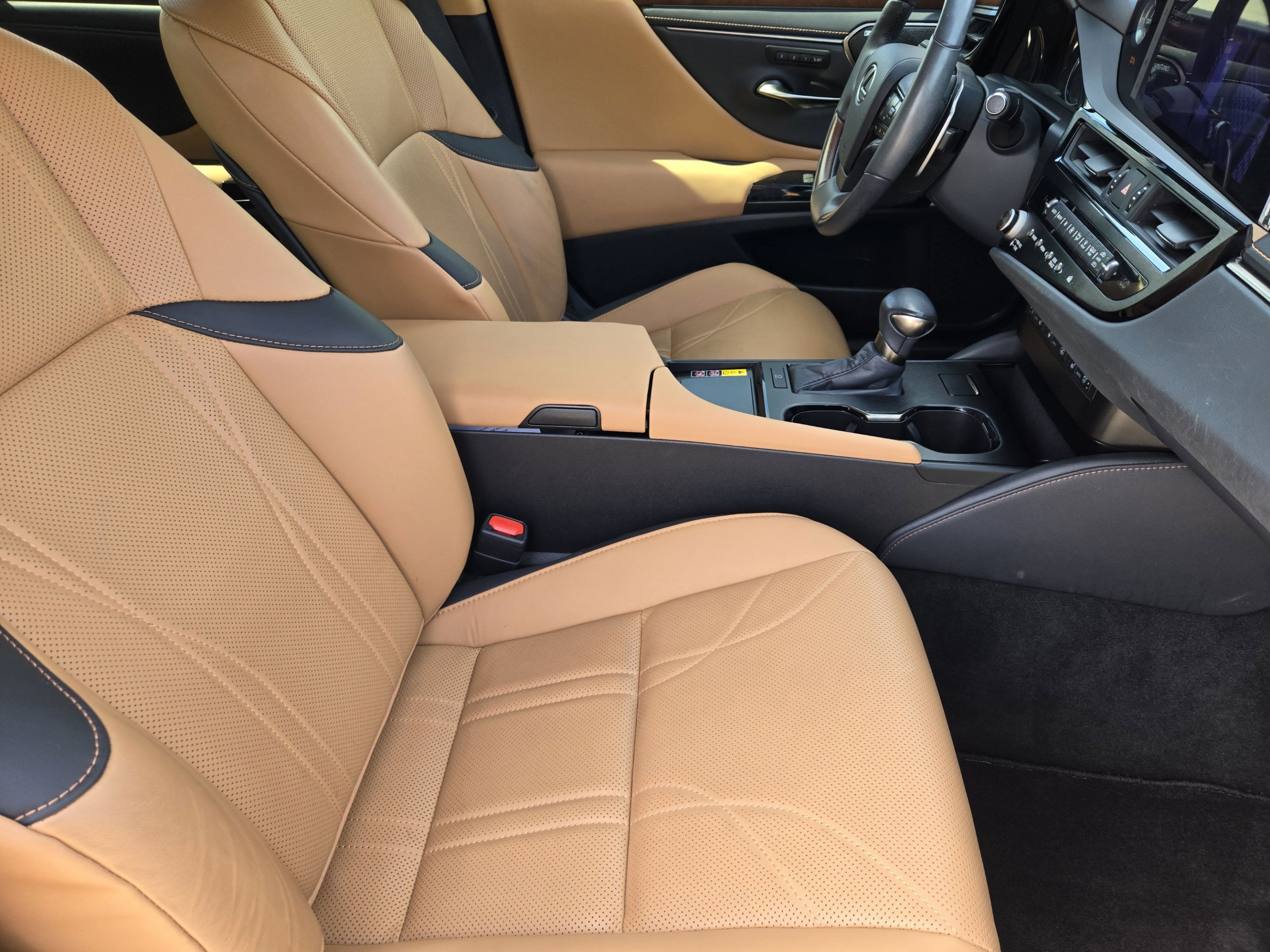 Certified 2024 Lexus ES 350 Ultra Luxury w/ Accessory Package (Z2) FWD image 10