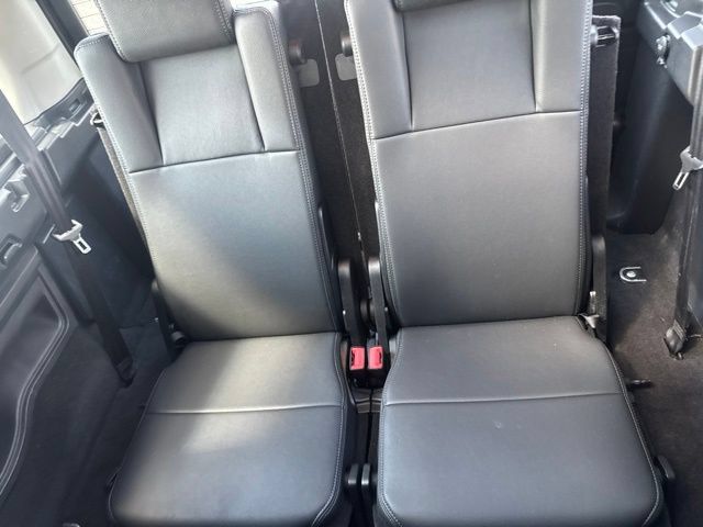 Used 2013 Land Rover LR4 HSE AWD/4WD image 12