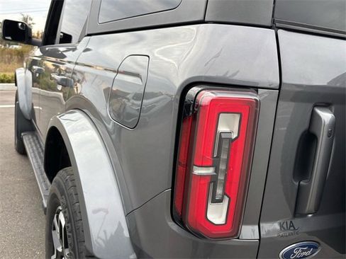 Used 2023 Ford Bronco Outer Banks image 9