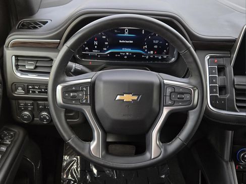 Used 2023 Chevrolet Tahoe LT w/ Luxury Package AWD/4WD image 24