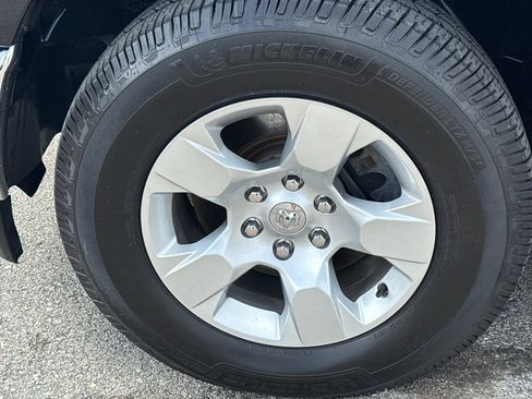 Used 2020 RAM 1500 Big Horn AWD/4WD image 10