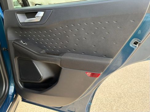 Used 2020 Ford Escape SE image 29