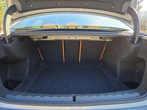 Used 2024 BMW 330i xDrive Sedan w/ Premium Package image 29