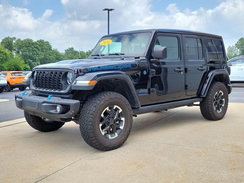 Used 2024 Jeep Wrangler Unlimited Rubicon 4xe AWD/4WD image 2
