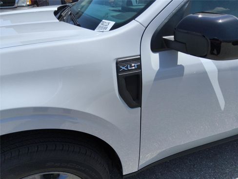 New 2026 Ford Maverick XLT w/ XLT Luxury Package FWD image 10
