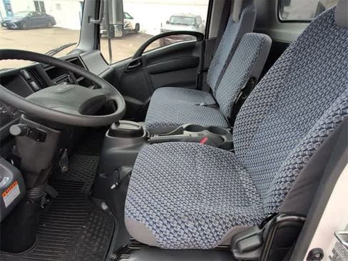 Used 2024 Chevrolet Low Cab Forward image 16