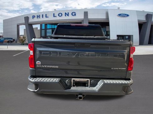 Used 2019 Chevrolet Silverado 1500 Custom w/ Custom Value Package image 4