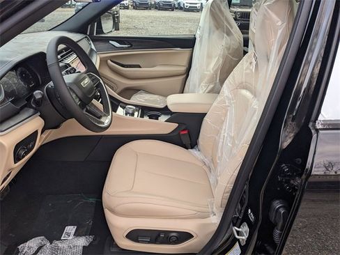 New 2025 Jeep Grand Cherokee Limited image 7