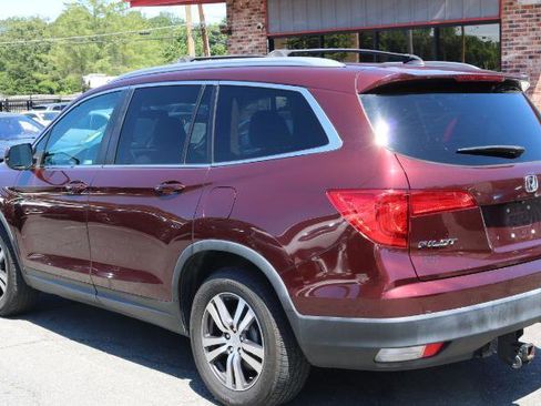 Used 2018 Honda Pilot EX image 5
