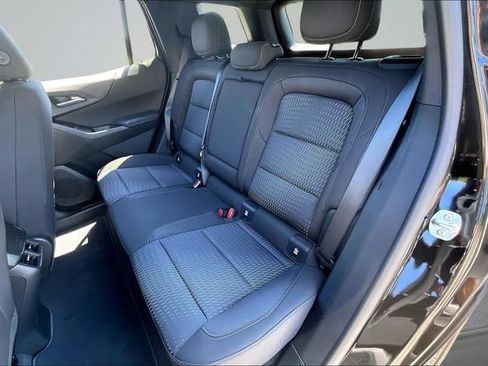 Used 2026 Chevrolet Equinox LT AWD/4WD image 21