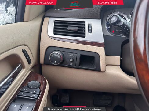 Used 2014 Cadillac Escalade Luxury image 18