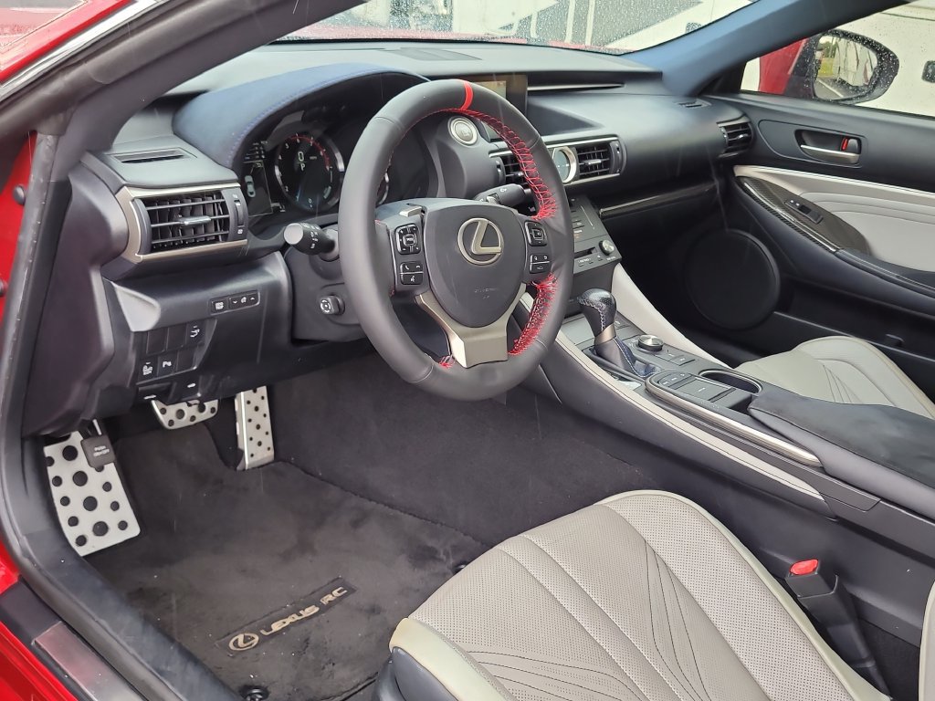 Used 2015 Lexus RC F w/ Premium Package RWD image 9