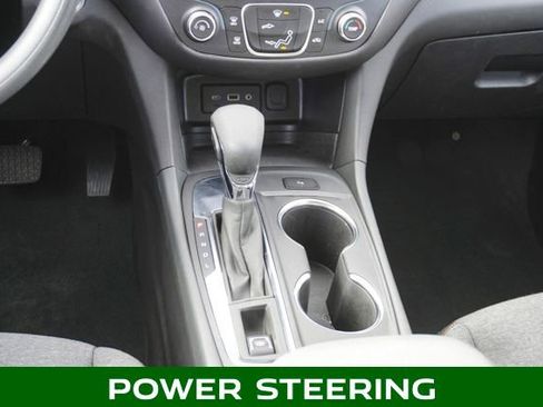 Used 2024 Chevrolet Equinox LT image 11