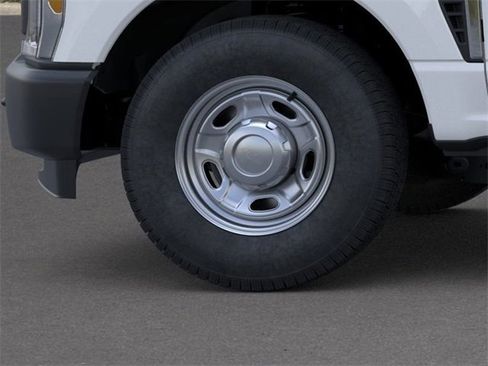 New 2026 Ford F250 XL image 19