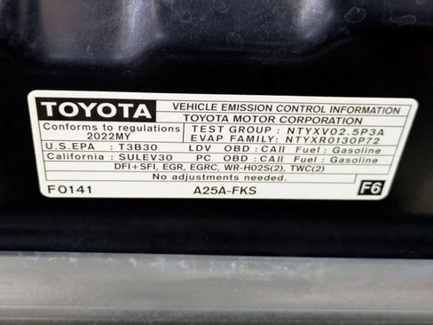 Used 2022 Toyota Camry SE image 25