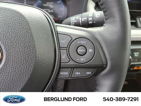 Used 2025 Toyota RAV4 Limited image 22