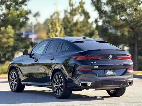 Used 2024 BMW X6 xDrive40i image 9