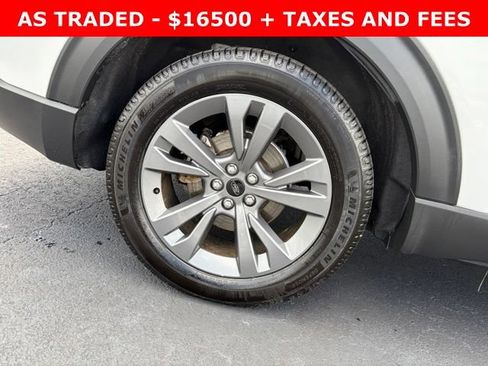 Used 2021 Ford Explorer XLT w/ Equipment Group 202A RWD image 7