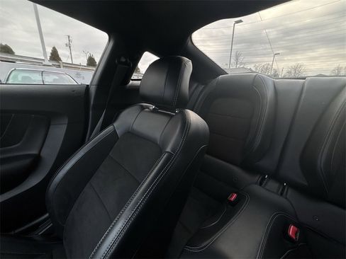 Used 2016 Ford Mustang Shelby GT350 w/ Technology Package image 12