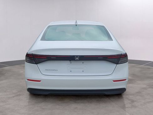 Certified 2023 Honda Accord EX image 5