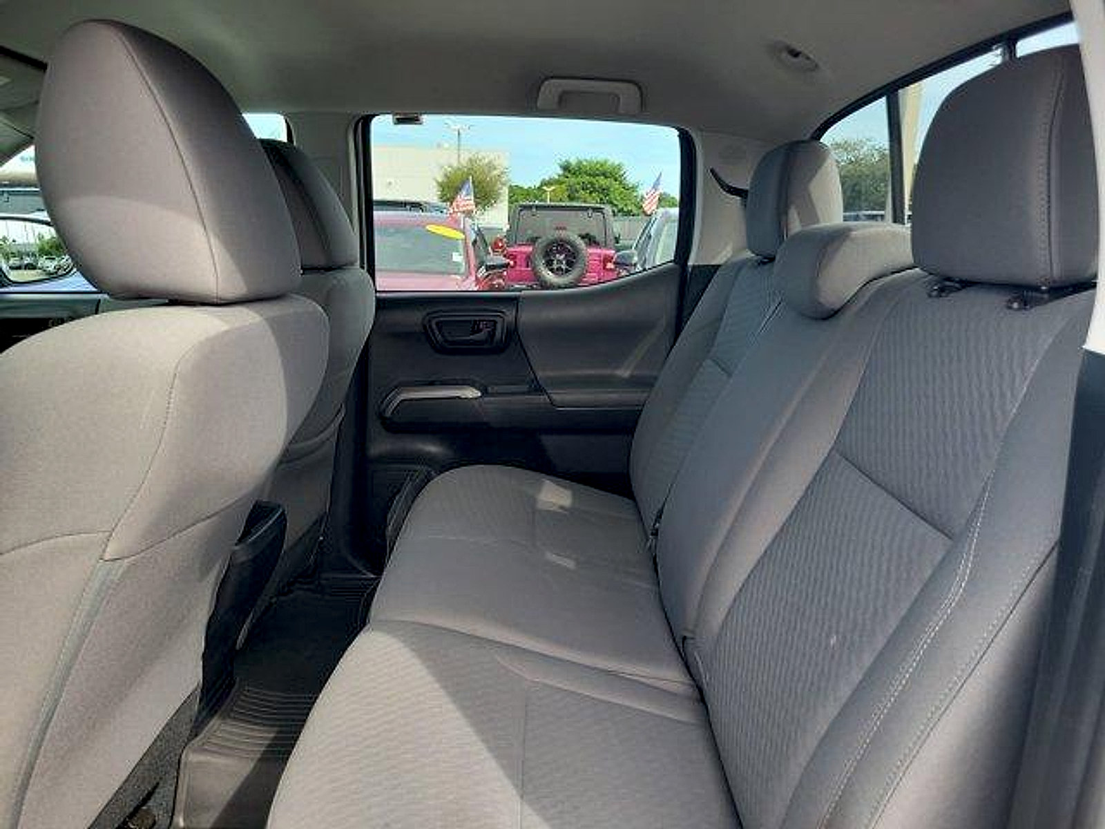 Used 2023 Toyota Tacoma SR5 RWD image 11