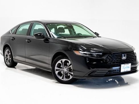 Used 2024 Honda Accord EX image 6