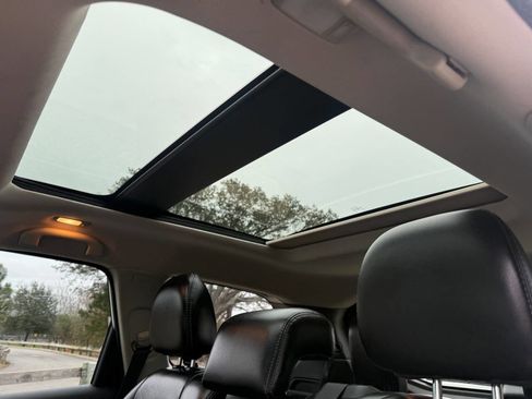 Used 2017 Nissan Pathfinder SL w/ SL Premium Package image 27