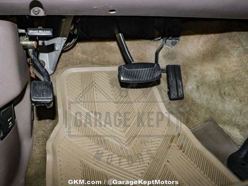 Used 1994 Ford Bronco XL image 82