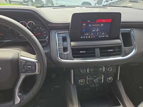 Used 2024 Chevrolet Tahoe LS RWD image 23