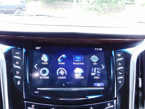 Used 2017 Cadillac Escalade ESV Premium Luxury AWD/4WD image 14