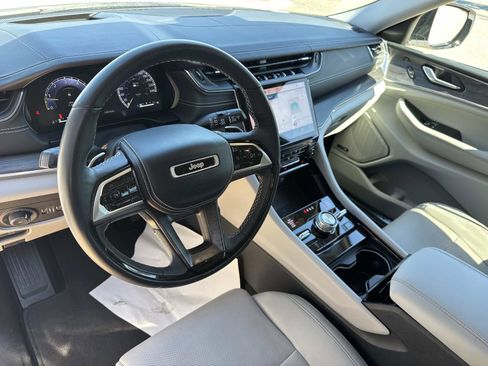 Used 2023 Jeep Grand Cherokee L Overland w/ Advanced Protech Group III image 22